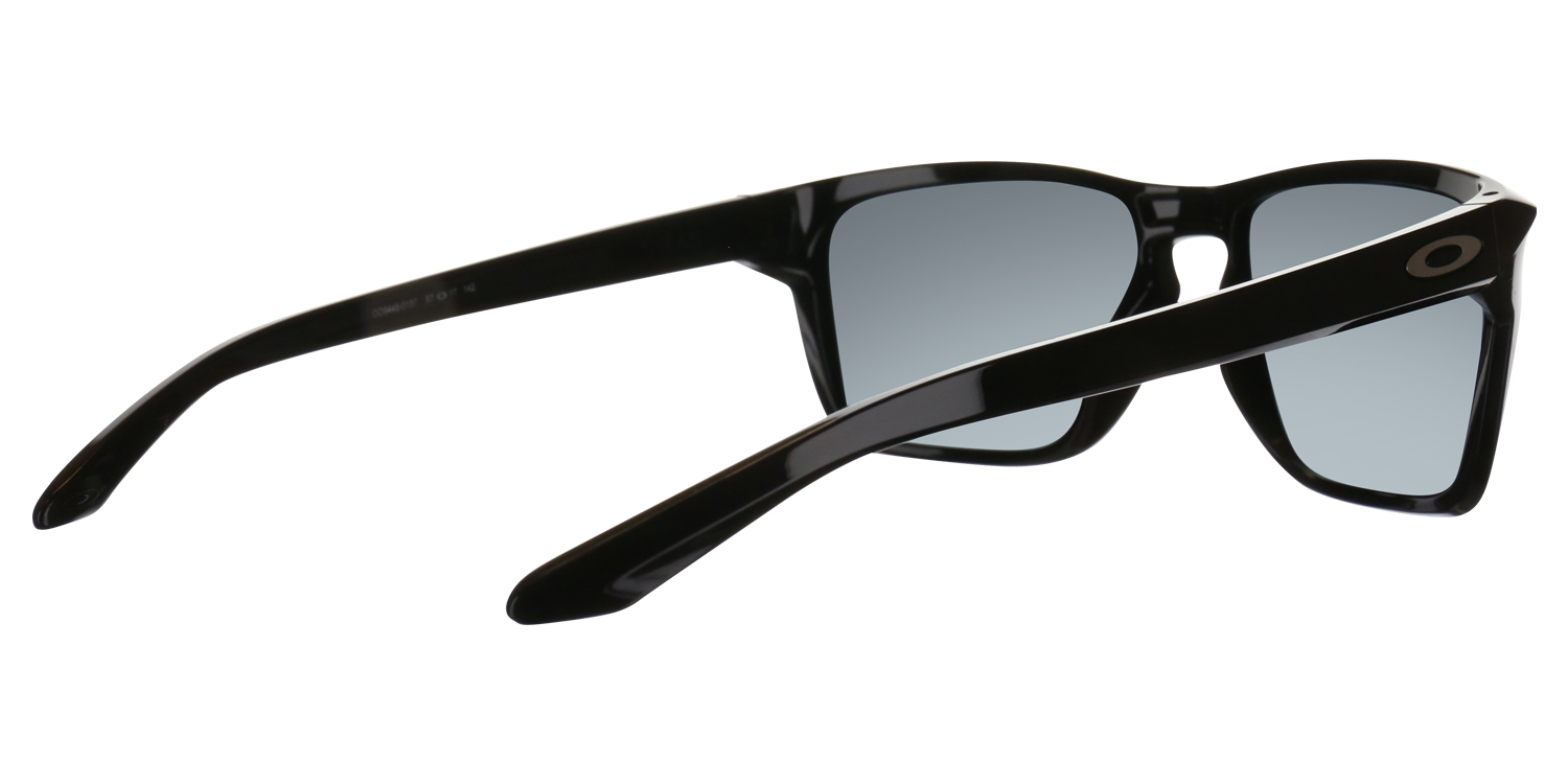 Oakley Sylas large view angle 1